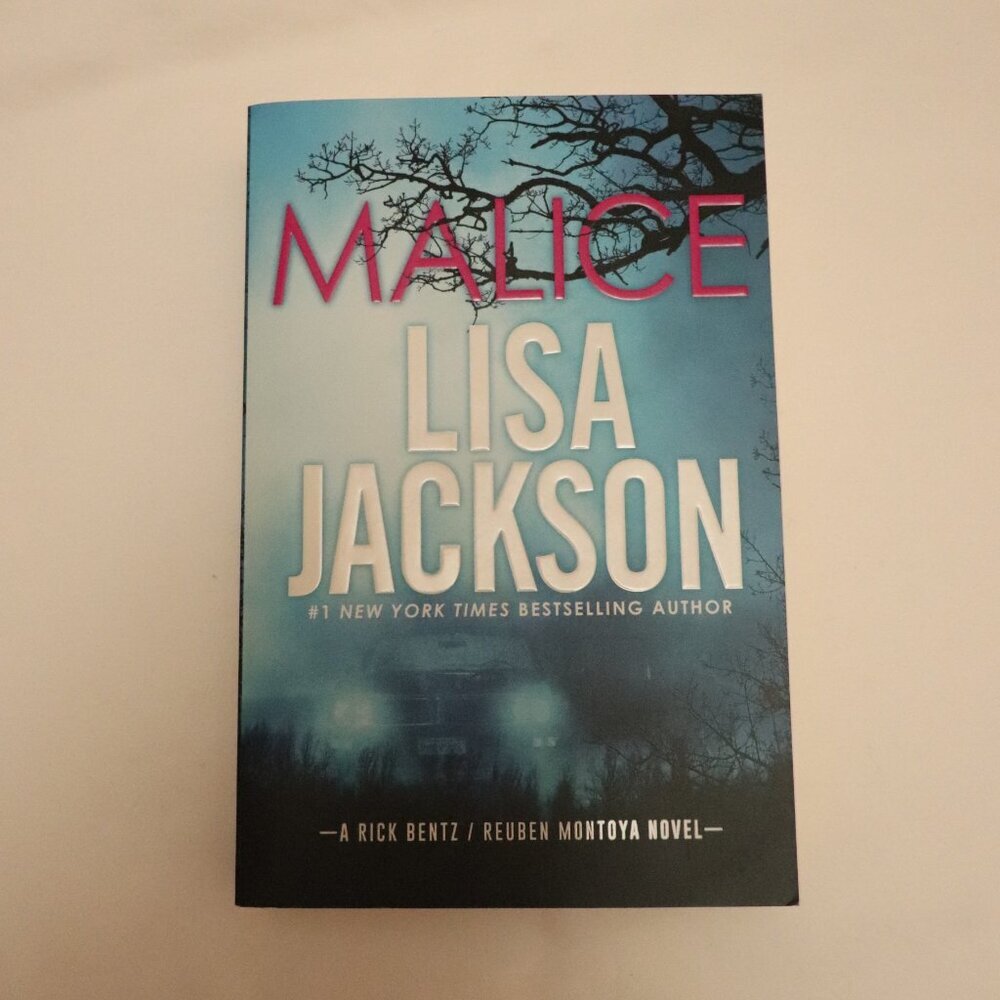 Malice by Lisa Jackson | Crime | Mystery |‎ Suspense | | Novel | Paperback